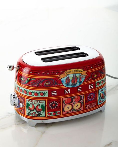 Smeg Dolce Gabbana, Smeg Kitchen Appliances, Smeg Refrigerator, Smeg Toaster, Retro Kitchen Appliances, Smeg Kitchen, Smeg Fridge, Smeg Appliances, Lata Vintage