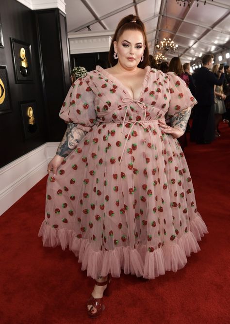 Lirika Matoshi Dress, Matoshi Dress, Grammy Awards 2020, Tess Holliday, Grammy Dresses, Lirika Matoshi, Plus Zise, Strawberry Dress, Kelly Osbourne