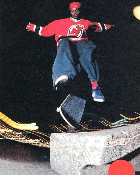 arold Hunter. 📸 Traub. @transworldskate Oct. 1993, Vol. 11, No. 10. #underworldelement @nyrangers @haroldhunterfoundatio 90s Skate Fashion, 90s Skaters, 2000s Rap Aesthetic, Skateboard Pics, Skateboarding Aesthetic, Chocolate Skateboards, Skateboard Pictures, Tupac Pictures, Skate Photos