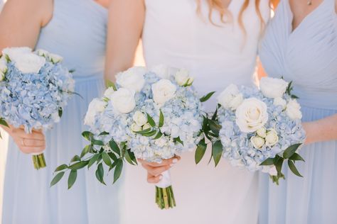 Bride's Bouquet White, Light Blue Bridesmaid Bouquet, Bride Bouquets Blue And White, Light Blue Bridal Bouquet, Hydrangea Blue Bridesmaid Dress, Bridesmaids Bouquets Blue, Dusty Blue Bridesmaid Bouquet, Blue And White Hydrangea Wedding Bouquet, Light Blue And White Bouquet