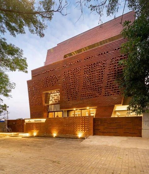 Vinod residence, Coimbatore | Murali architects | Archinect Murali Architects, Brick Architecture, Brick Facade, Urban Architecture, Coimbatore, Family Living, Brick House, Bay Window, How To Level Ground