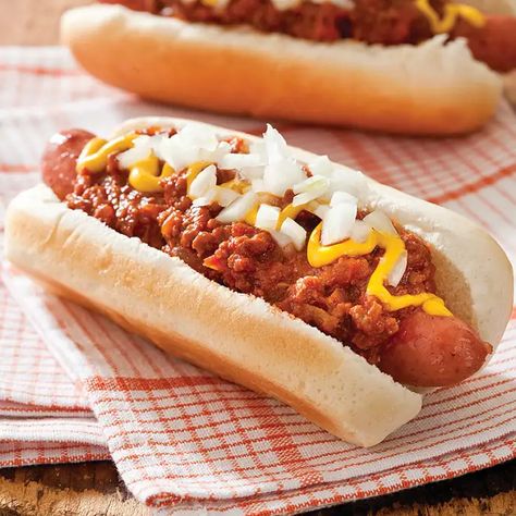 North Jersey Texas Wiener Sauce | Cook's Country Texas Weiner Sauce Recipe, Hot Dog Chili Sauce, Country Dinner, Hot Dog Sauce, Chili Dog, Texas Barbecue, Hot Dog Chili, Burger Dogs, Texas Bbq