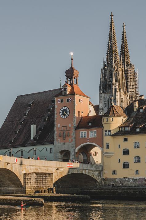 Regensburg Germany, Europe Street, Hallstatt Austria, Europe Bucket List, Villa Park, Living In Europe, Best Iphone Wallpapers, City View, Bavaria