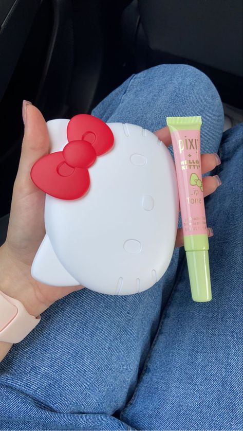 Mac Mascara, Hello Kitty Accessories, Hello Kit, Best Friends For Life, Barbie Life, Pink Girly Things, Hello Kitty Items, Hello Kitty Collection, Beauty Bag