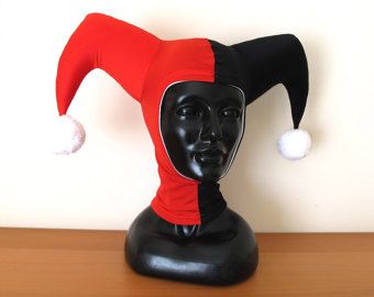 Harley Quinn Hat #2 Diy Jester Hat, Ruffles Reference, Jester Hat Pattern, Jester Core, Pole Outfits, Clown Character, Clown Aesthetic, Costumes 2023, Tea Cosy Knitting Pattern