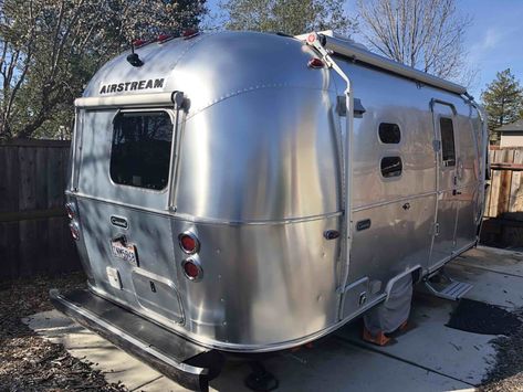 2021 Airstream Caravel 20FB. This Caravel has all the standard features and comes the Tungsten Ultra Leather interior. Addition features include Solar Package w/Four Panels, two 100 AHr Lithium Batteries, 1000 Watt Inverter, Convection/Microwave oven, Awning Package and Truma AquaGo Comfort Water Heater. It is in excellent condition having been owned & maintained by non-smokers […] Ford Transit Camper Conversion, Santa Rosa California, Airstream Caravel 20fb Interior, Airstream Caravel 16, Vintage Airstream Land Yacht, Airstream Atlas, Airstream Argosy, Airstream Basecamp 20, Microwave Convection Oven