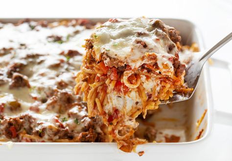 Millionaire Spaghetti Recipe Millionaire Spaghetti Recipe, Millionaire Spaghetti, Lasagna Salad, Southern Dressing, Slow Cooker Chicken Pot Pie, Casserole To Freeze, Beef Casseroles, Million Dollar Spaghetti, Pasta Meals