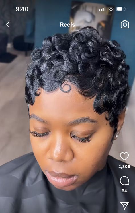 27 Piece Hairstyles, Finger Waves Short Hair, Short Relaxed Hairstyles, Finger Wave Hair, Black Hair Short Cuts, Short Hair Waves, Pixie Cut Styles, Natural Hair Short Cuts, Short Hair Images