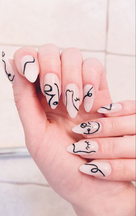 Pablo Picasso inspired nails. Nail art. Nail inspo. Nail design. Press On Nails Nude, Picasso Nails, Graffiti Face, Nails Abstract, Almond Press On Nails, Nails Nude, Minimalist Nail Art, Nails Tips, Pink Nail Designs