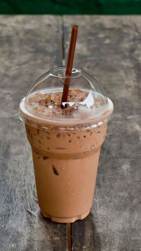 Keto Iced Coffee, Healthy Iced Coffee, Low Carb Protein Shakes, Keto Protein Powder, Protein Shake Recipe, Iced Coffee Protein Shake Recipe, Coconut Milk Coffee, Iced Coffee Protein Shake, Coffee Protein Shake