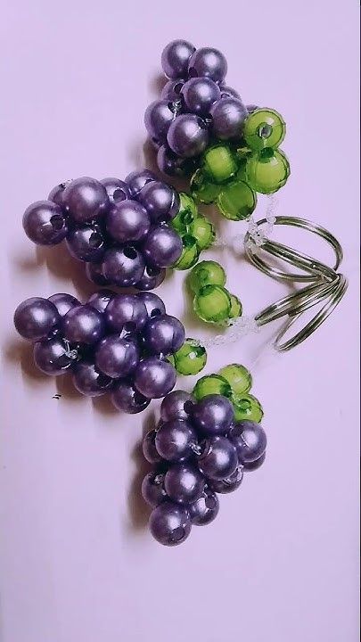 Beaded Fruit, Craft Beads, Ring Pearl, Bead Art, Bead Crafts, Key Rings, Key Ring, Charm Pendant, Grapes