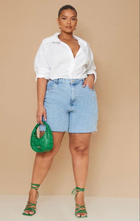 Best Jeans For Curvy Short Women (3) Bermuda Shorts Outfits, Green Mules, Bermuda Shorts Outfit, Modest Fall Outfits, Casual Elegant Style, Jean Short Outfits, Girlfriend Style, Cute Outfits With Jeans, Chubby Fashion