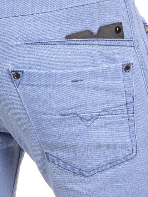 Diesel DARRON 0889Y Tapered: Have a closer look at this stunning jean's back pocket details. Love. Jins Biru, Mens Jeans Pockets, Celana Jins, Store Jeans, Denim Bags, Denim Inspiration, Denim Ideas, Denim Wear, Bermuda Jeans