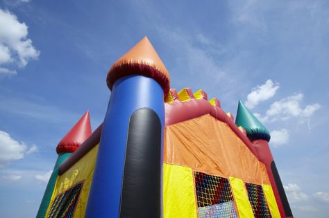 Moon bounce injuries are more common than you might think. Here’s how to avoid them. - The Washington Post Parents Divorce, Big Bounce, Moon Bounce, Inflatable Rentals, Birthday Party Venues, Bounce House Rentals, Castle Wedding Venue, Bouncy House, Inflatable Bounce House