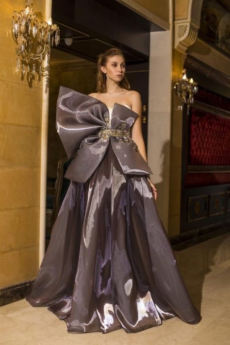 Antonios Couture Haute Couture Fall/Winter 2020  Collection 3d Dress, Liquid Fabric, Size 12 Fashion, Marriage Design, Liquid Satin, Red Carpet Outfits, Dress Design Patterns, Abaya Designs