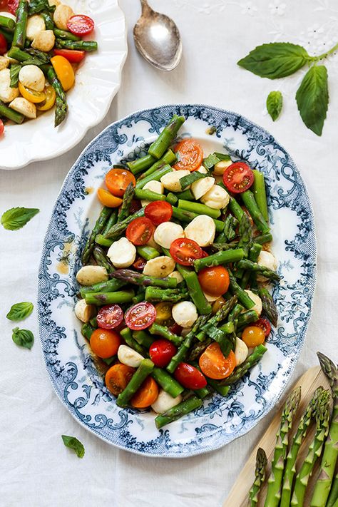 Asparagus Caprese Salad | www.floatingkitchen.net Asparagus Caprese Salad, Yankee Recipes, Homemade Balsamic Dressing, Bird Chirping, Floating Kitchen, Main Recipes, Keto Salads, Recipes Salads, How To Cook Asparagus