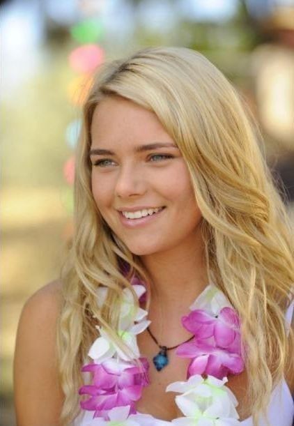 Quiz: Which "H2O" Mermaid Are You? No Ordinary Girl, Indiana Evans, H2o Mermaids, Mako Mermaids, Mermaid Pictures, Ordinary Girls, Blonde Girl, Pretty Face, Serie Tv