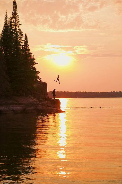 Canada Lake, Manitoba Travel, Canadian Road Trip, Canada Summer, Lake Girl, Boat Pictures, Boat Pics, Camping Aesthetic, Manitoba Canada