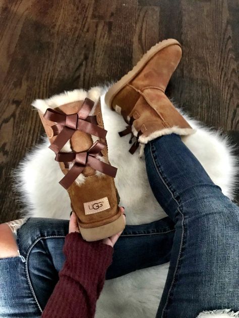 A review of ALL of the best UGG's | Bailey Bow II UGG Boots (bow back boots) Boots With Bows, Ugg Boots With Bows, Ugg Boots Outfit, Alexandra Pereira, Ugg Boots Tall, Bailey Bow Uggs, Smen, Bow Boots, Uggs Outfit