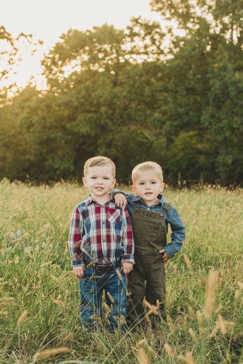 Brother photography, little boy photos, Kentucky photography, family pictures, little boy poses, fall photography, two arrows photography Brother Photography, Brother Poses, Sunrise Shoot, Kentucky Photography, Sibling Photography Poses, Brother Pictures, Brothers Photography, Kids Playroom Ideas, Sibling Pictures