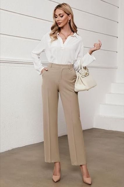 Best Seller // Complete a chic office outfit wearing this khaki high waist relaxed fit trousers. Khaki Trousers Outfit, Khaki Pants Outfit Women, Dress Pants Business Casual, Pants Business Casual, Khaki Pants Outfit, Chic Office Outfit, Elastic Waist Trousers, High Waisted Dress, High Waisted Dress Pants