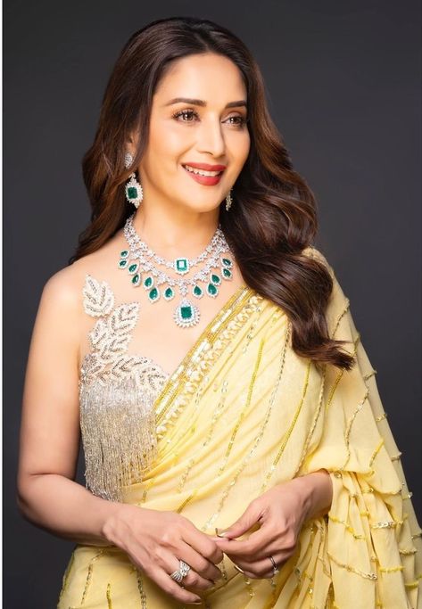 Madhuri Dixit Saree, Maduri Dixit, Celebrity Jewelry, Diamond Necklace Designs, Yellow Saree, Bridal Diamond Jewellery, Manish Malhotra, Madhuri Dixit, Cz Necklace