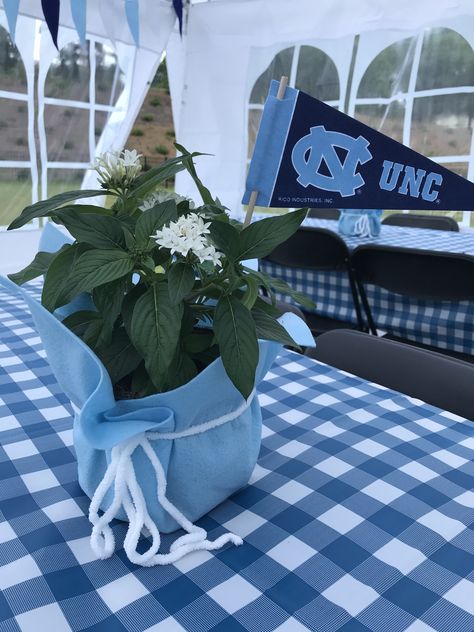 Unc Party Decorations, Unc Graduation Party, Blue Grad Party Ideas, Light Blue Grad Party, Blue And White Grad Party, Light Blue Graduation Party, Blue Grad Party, Unc Graduation, Jacksonville University