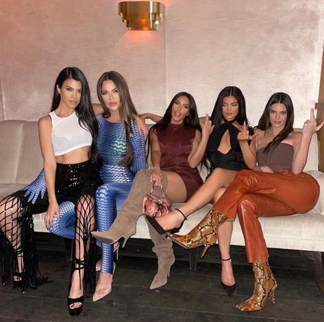 Kim Khloe Kourtney, Estilo Kylie Jenner, Jenner Family, Kardashian Family, Jenner Sisters, Kendall And Kylie Jenner, Jenner Style, Kendall And Kylie, Kardashian Jenner