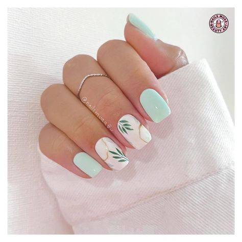 20 Trendy Summer Nail Ideas in 2024 - Lifestyle with Leah Summer Nail Ideas, Tropical Nails, Nail Art Designs Summer, Vibrant Nails, Summer Green, Short Nail Designs, Short Acrylic Nails, Summer Nail, Green Nails