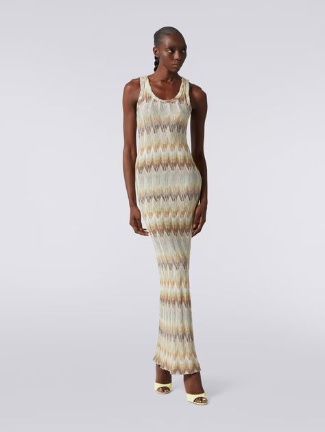 Missoni New Collection Online: What's New Women Business Attire, Long Sleeveless Dress, Missoni Dress, Elegant Crochet, Business Attire Women, Beachwear Collection, Zigzag Pattern, Beach Wear Men, Sleeveless Long Dress