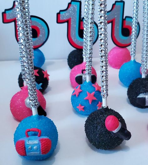 Tiktok Theme, Tiktok Party, Tiktok Birthday, Sleepover Birthday Parties, Chocolate Covered Treats, Cute Birthday Cakes, Party Desserts, Cakepops, 10th Birthday