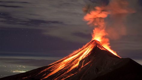 Why do some volcanoes explode? Shield Volcano, Pacaya, Rock Cycle, Earth Surface, Lava Flow, Active Volcano, Central American, Pacific Ocean, Central America