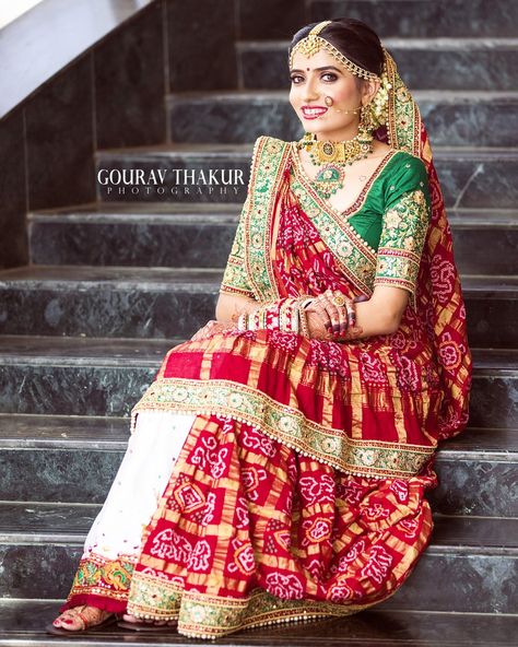 Gujrati Saree Look Simple, Godbharai Dress Indian, Gujrati Bride Outfit, Mata Pujan Dress For Bride, Gujrati Wedding Brides, Gharchola Saree Brides Latest, Gujrati Bride Gharchola, Gharchola Saree Brides, Goa Fashion