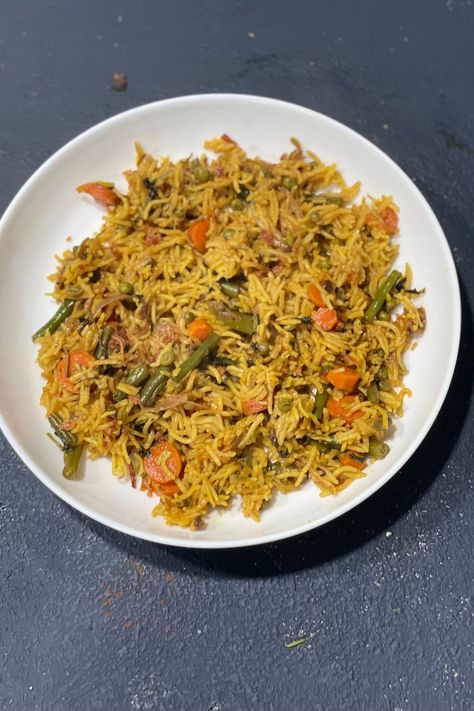 Vegetable Biryani instant pot - Instantpotindianmom Biryani Instant Pot, Vegetable Biryani Recipe, Vegetable Biryani, Veg Pulao, Veg Biryani, Indian Rice, Rice Varieties, Biryani Recipe, Frozen Vegetables