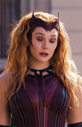 WandaVision - The Scarlet Witch costume and outfits thread (spoilers) | The SuperHeroHype Forums Scarlet Witch Costume, Наташа Romanoff, Elizabeth Olsen Scarlet Witch, Scarlet Witch Marvel, Marvel Photo, Scarlett Witch, Wanda And Vision, Wanda Maximoff, Marvel Women