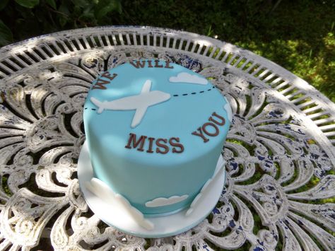 Uk Cake Ideas, Cake Designs For Canada, Going To Canada Cake Design, Travel Cakes Ideas, Welcome Back Cake Travel, Miss You Cake Ideas, Bon Voyage Cake Canada, Miss You Cake, Farewell Bento Cake