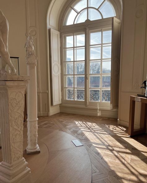 Parisian interior window view aesthetic Vintage Window Aesthetic, Big Old Windows, Library With Big Windows, Large Window Grill Design, White House Grey Windows, Corfu Villa, Valhalla Club, Parisian Mansion, Parisian Windows