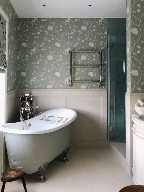 Victorian Terrace Bathroom, Wimborne White, Copper Bath, Luxury Bathrooms, Modern Victorian, Victorian Terrace, Classic Architecture, Pantry Design, Heated Towel Rail