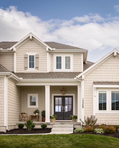 Taupe Shake shinges on exterior with white trim South Carolina Style, New Traditional Interior Design, Shake Shingle, Overland Park Kansas, Shingle Exterior, Double Front Doors, Cedar Siding, Traditional Interior Design, Construction Home