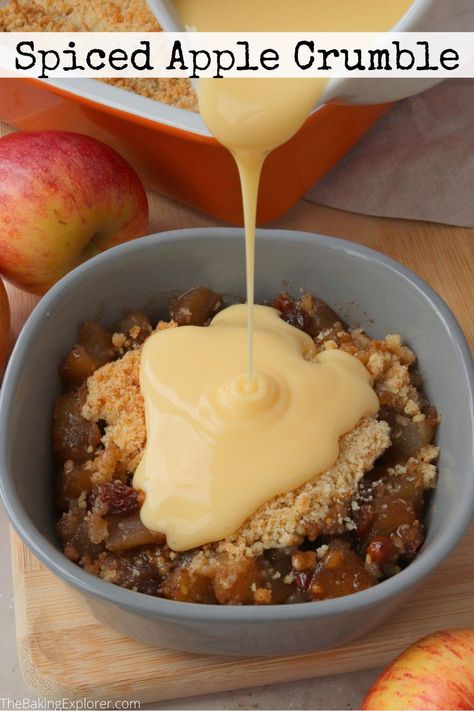 Recipe for a lovely warming Spiced Apple Crumble with sultanas. Easy to follow with step by step photos. Perfect for a cold winter night! #thebakingexplorer #applecrumble #autumndessert #britishpudding #appledessert Spiced Apple Crumble, Christmas Apple Crumble, Cooking Apple Recipes Uk, Allotment Recipes, Crumble Recipes, Apple Cinnamon Cake, Autumn Baking, Apple Bundt Cake, British Recipes