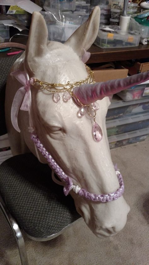 Unicorn Horn Decorating, Fairy Horse Costume, How To Make A Unicorn Horn For A Horse, Unicorn Costume For Horse, Unicorn Horse Costume, Unicorn Horn Diy, Diy Unicorn Horn, Unicorn Horn For Horse, Horse Unique