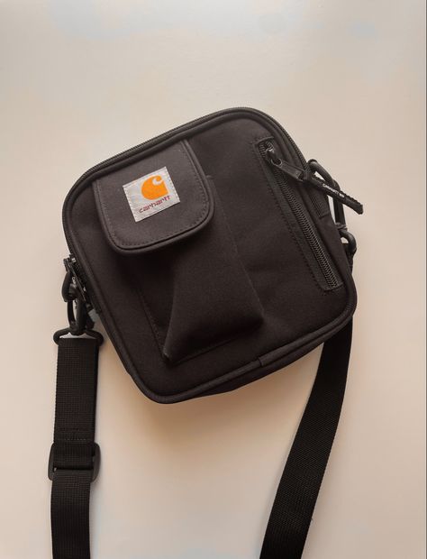 Carhartt Side Bag, Carhartt Wip Bag, Carhartt Bag Outfit, Carhartt Crossbody Bag, Carhartt Bag, Carhartt Accessories, Wip Bag, School Bag Essentials, Pants Outfit Men