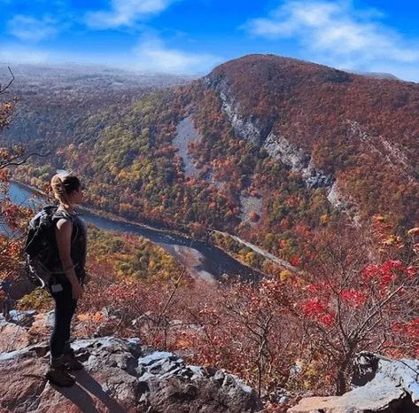 9 New Jersey Hikes Perfect for Fall Colors & Leaves New Jersey Fall, Fall Hikes, Forest Map, Delaware Water Gap, Fall Things, Unique Fall, Castle Ruins, Fall Hiking, Best Hikes