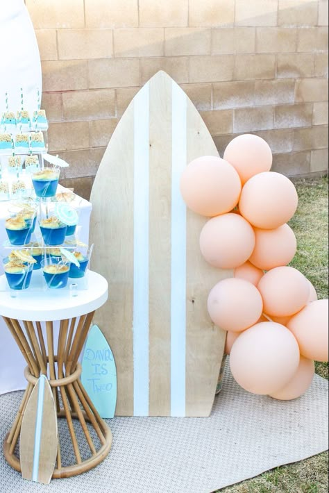 Vintage Surf Birthday Party, Cabana Party Decorations, Diy Surf Board, Retro Surf Birthday Party, Boho Surf Birthday Party, Surf Party Ideas, Totally Twobular, Beach Party Centerpieces, Surf Theme Party