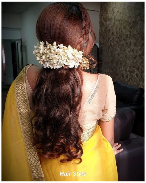 Muhurtham Hairstyle, Floral Updo, Hair Style On Saree, Saree Hairstyles, Bride Hairstyle, Beginner Makeup, Welcome To Home, Engagement Hairstyles, Bridal Hairdo