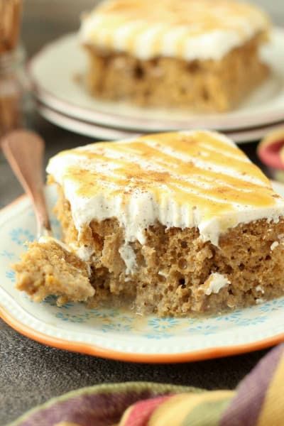 Pumpkin Spice Latte Poke Cake Image Pineapple Carrot Cake, Pumpkin Spice Latte Cake, Cake With Peanut Butter Frosting, Pumpkin Poke Cake, Latte Cake, Butter Carrots, Yummy Deserts, Poke Cake Recipes, Spice Cake Mix