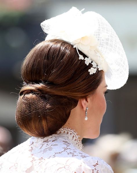 Party Hair Inspiration, Moda Kate Middleton, Royal Hairstyles, Style Kate Middleton, Duchesse Kate, Kate Middleton Hair, Kate Middleton Photos, Hair Catalog, Elisabeth Ii