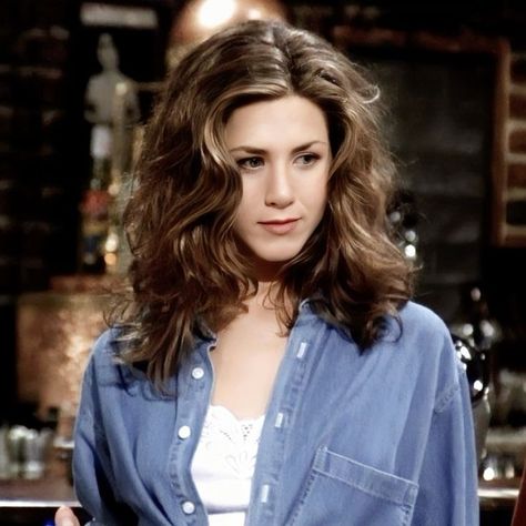 Rachel Character, Rachel Green Long Hair, Rachel Greene, Rachel Green Hair, Rachel Hair, Layers Haircut, 90s Haircuts, Ray Ray, Different Makeup Looks