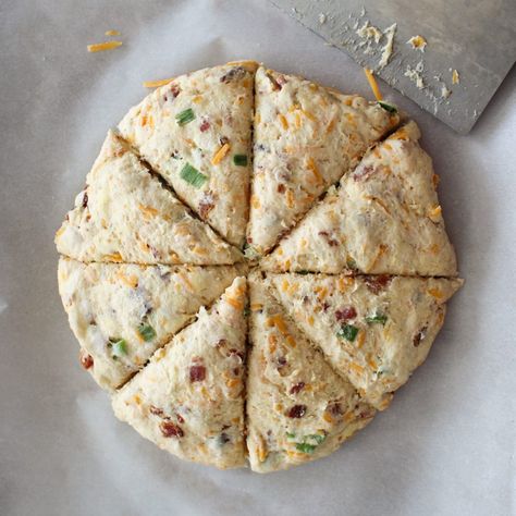 Sourdough Scones with Bacon and Cheddar - Homegrown Havens Savory Sourdough Inclusions, Savory Sourdough Scones, Sourdough Party Food, Fucatchia Bread, Sourdough Discard Christmas Recipes, Sourdough Brunch Ideas, Sourdough Discard Scones Recipes, Sourdough Dinner Recipes, Healthy Sourdough Discard Recipes