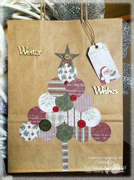 Christmas Bag Decorating Ideas, Wine Gift Wrap, Black Gift Wrapping, Eco Christmas Decorations, Unique Gift Wrapping Christmas, Paper Bag Decoration, Homemade Gift Bags, Christmas Deer Decorations, Cute Gift Wrapping Ideas